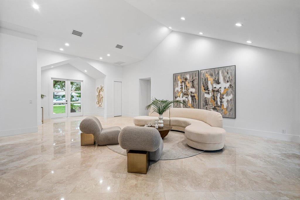 3230 Hyde Circle