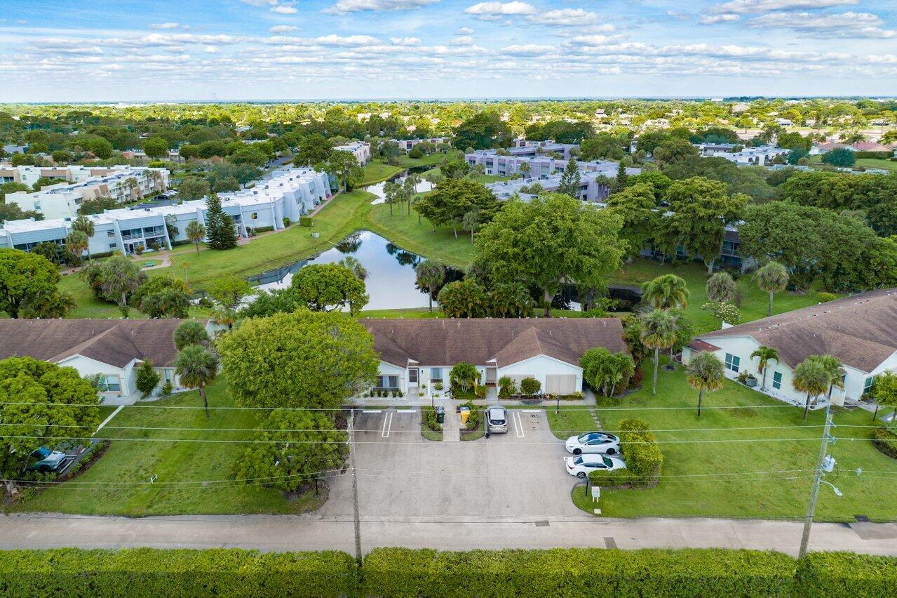 844 Lago Road