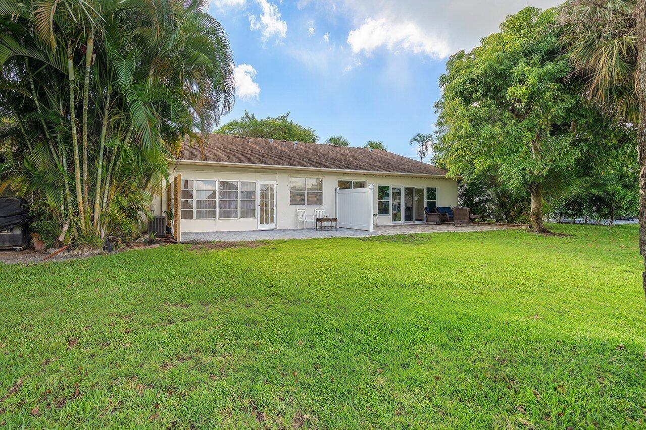 840 Lago Road