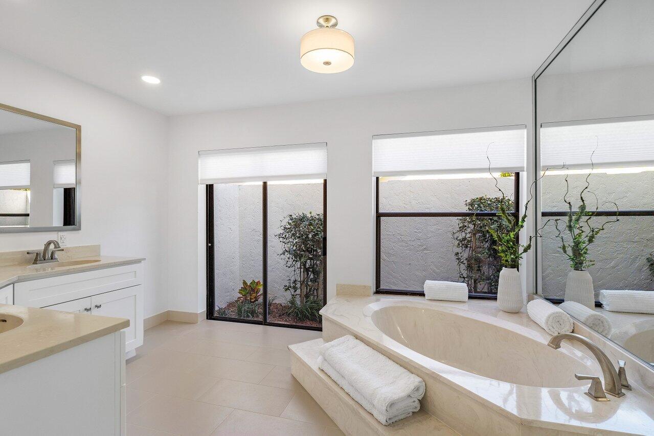 2360 NW 38th Street