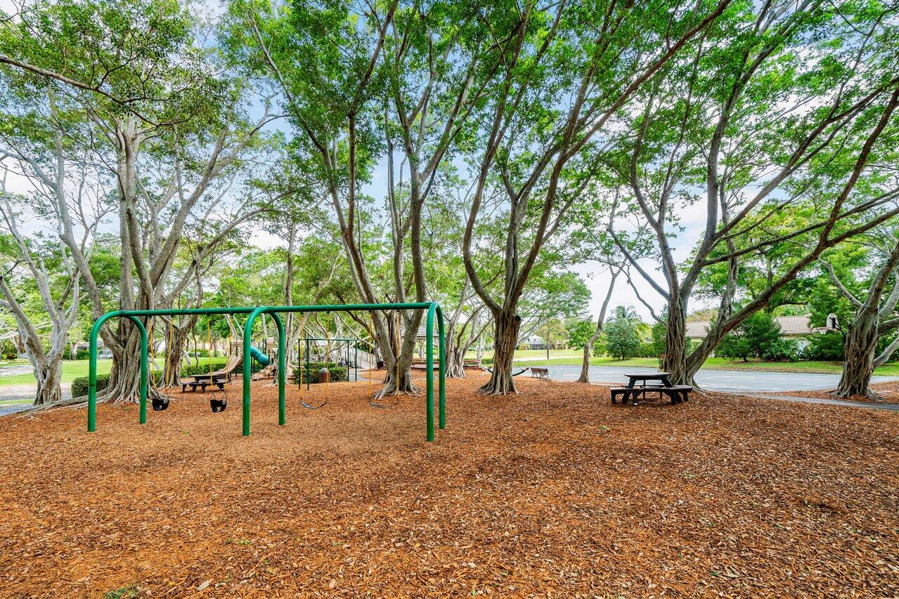 2360 NW 38th Street