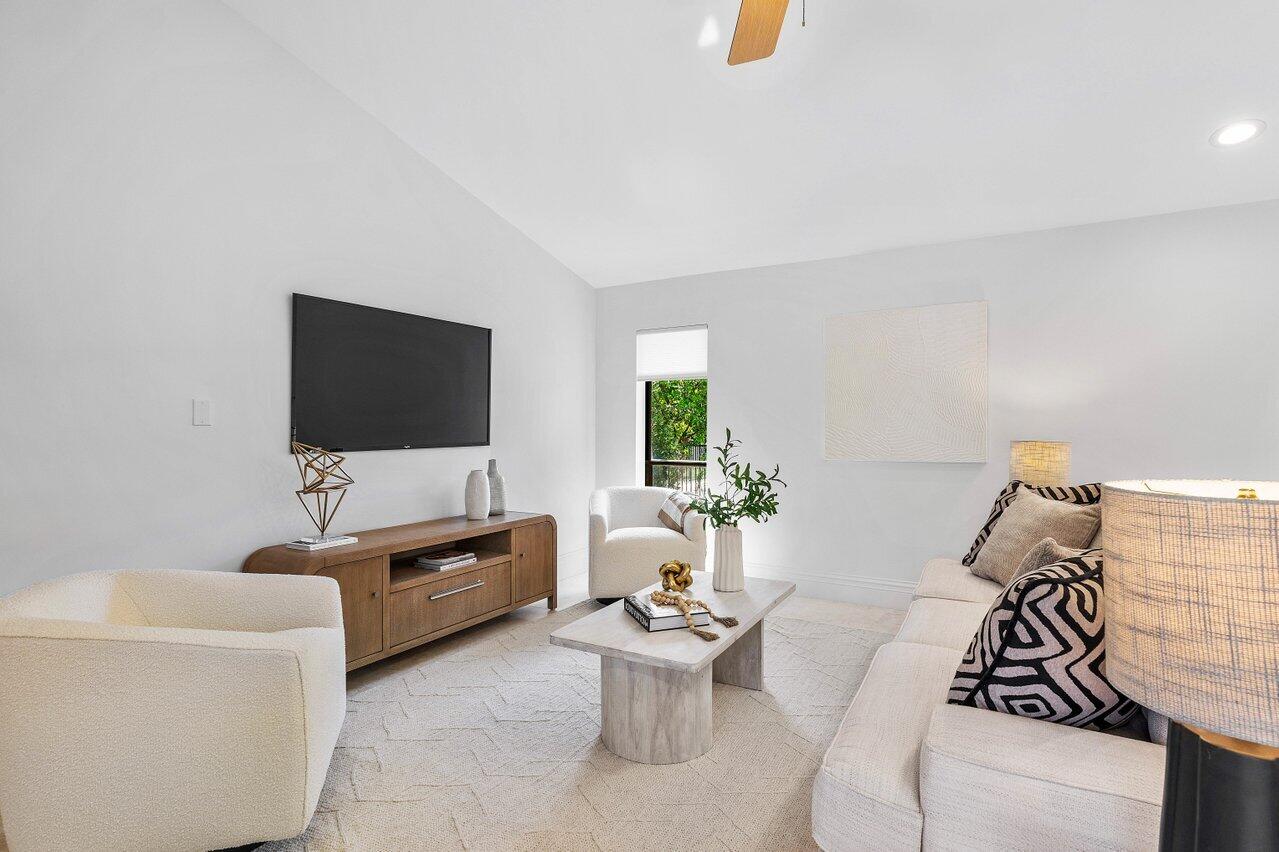 2360 NW 38th Street