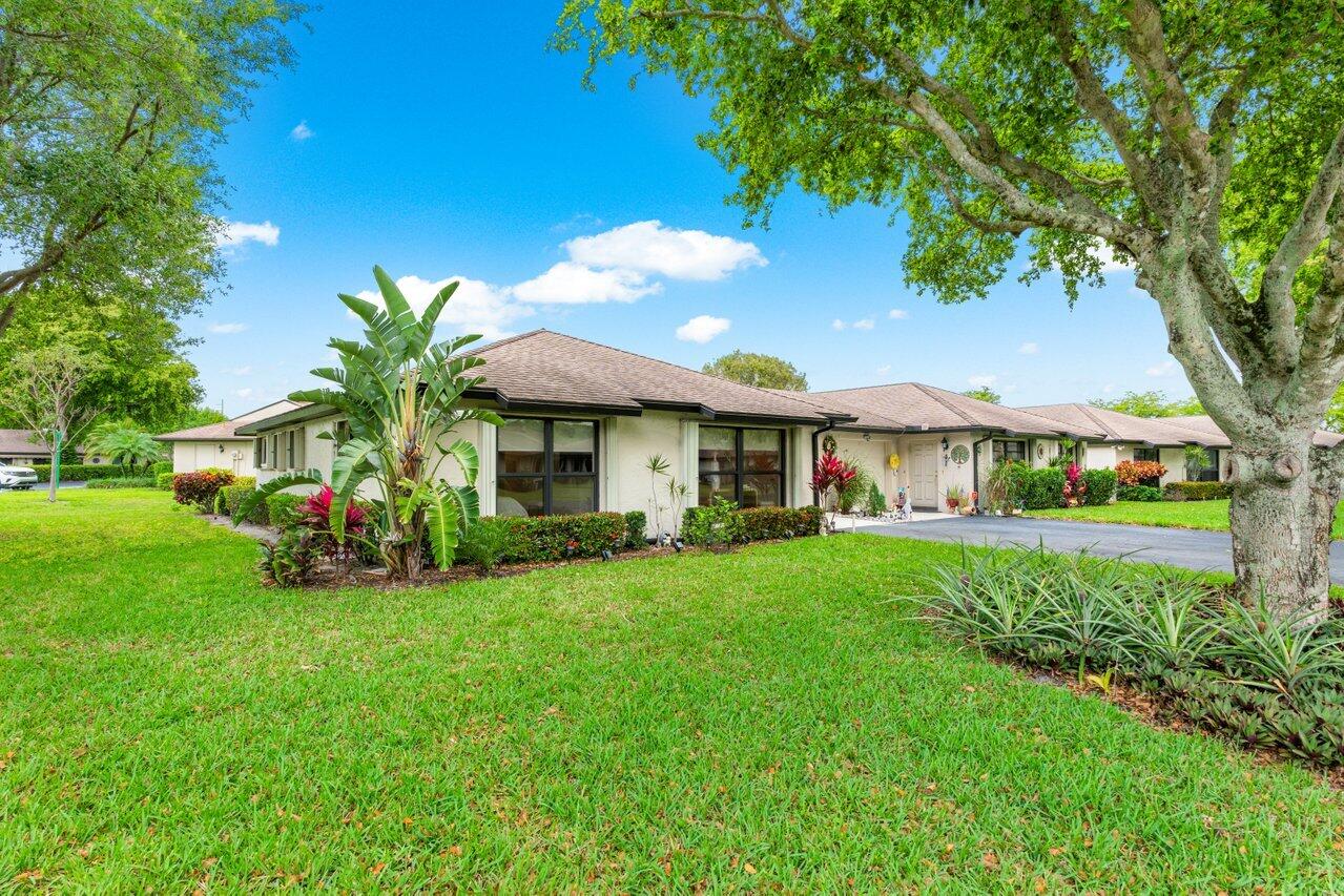 4872 Dovewood Circle A