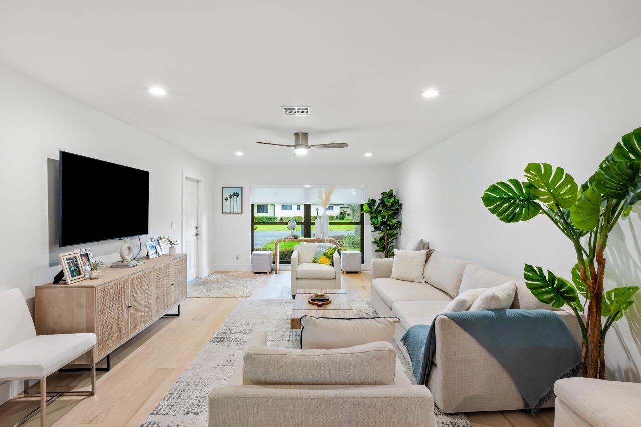 4872 Dovewood Circle A
