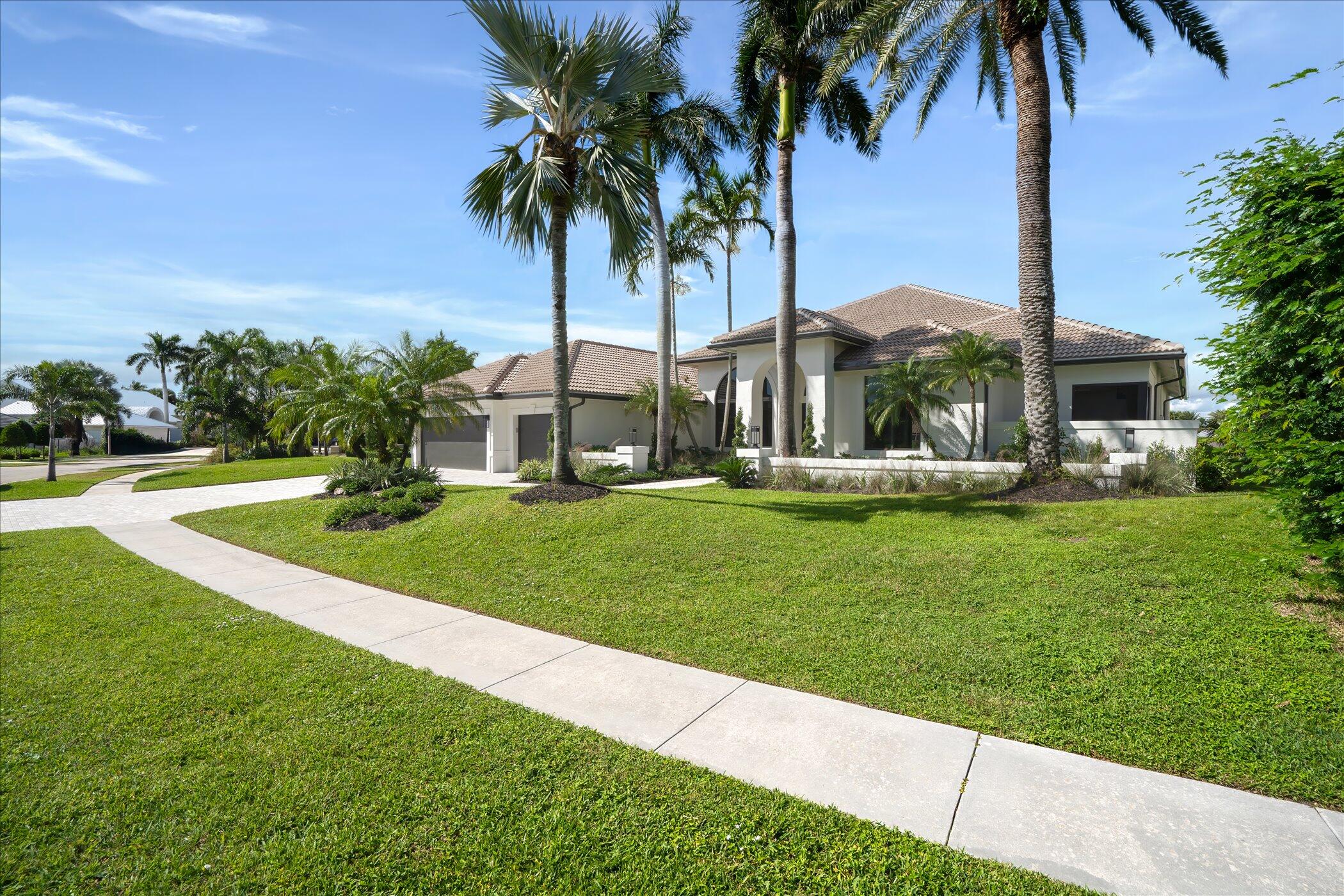 4459 Bocaire Boulevard