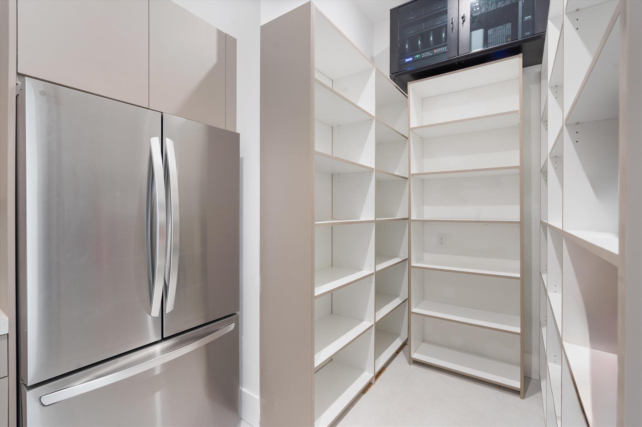 2520 Greenbriar Drive