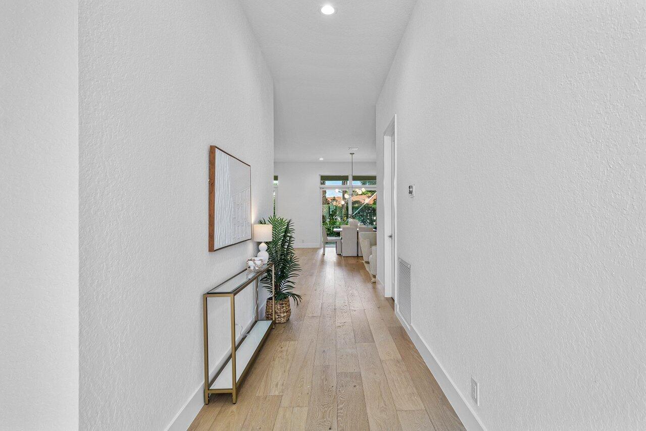 5359 Ventura Drive
