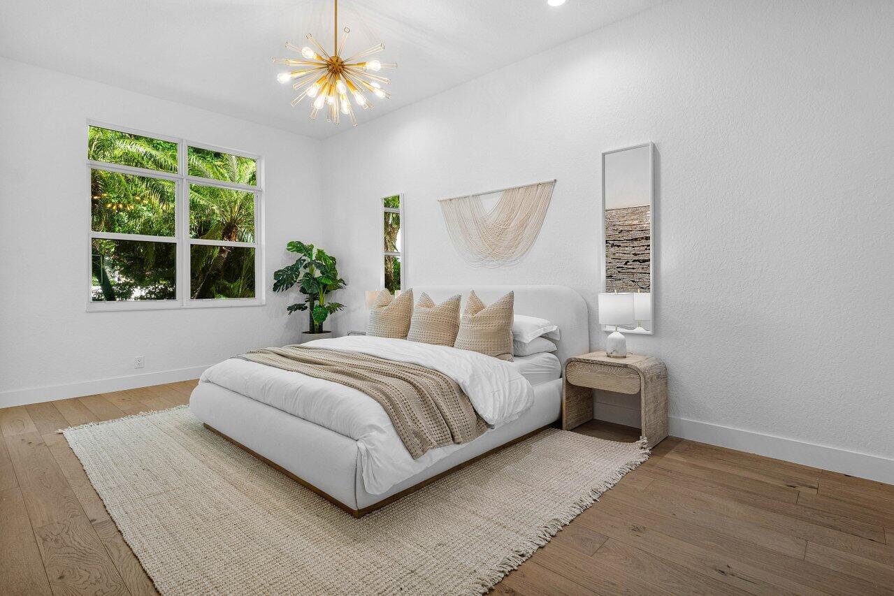 5359 Ventura Drive