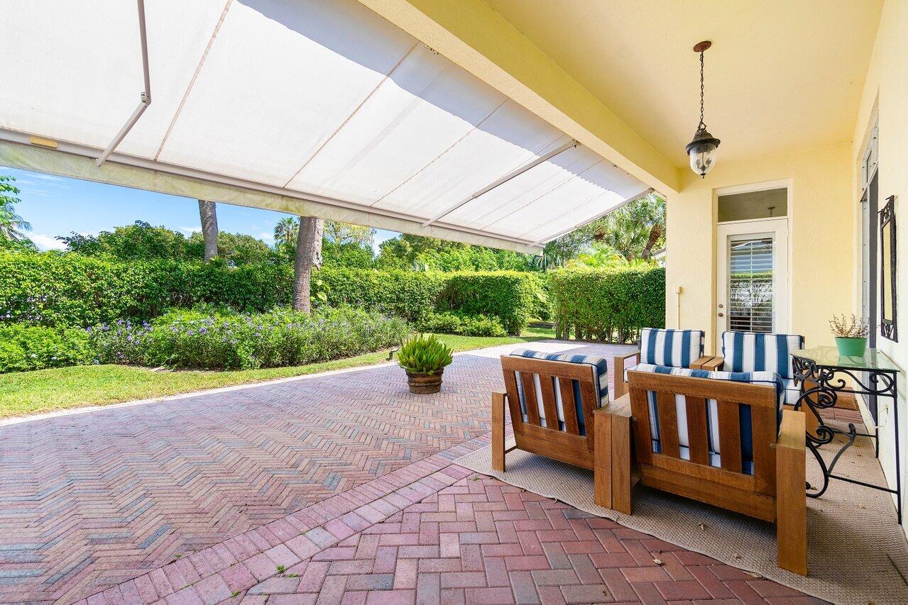 5151 Ventura Drive