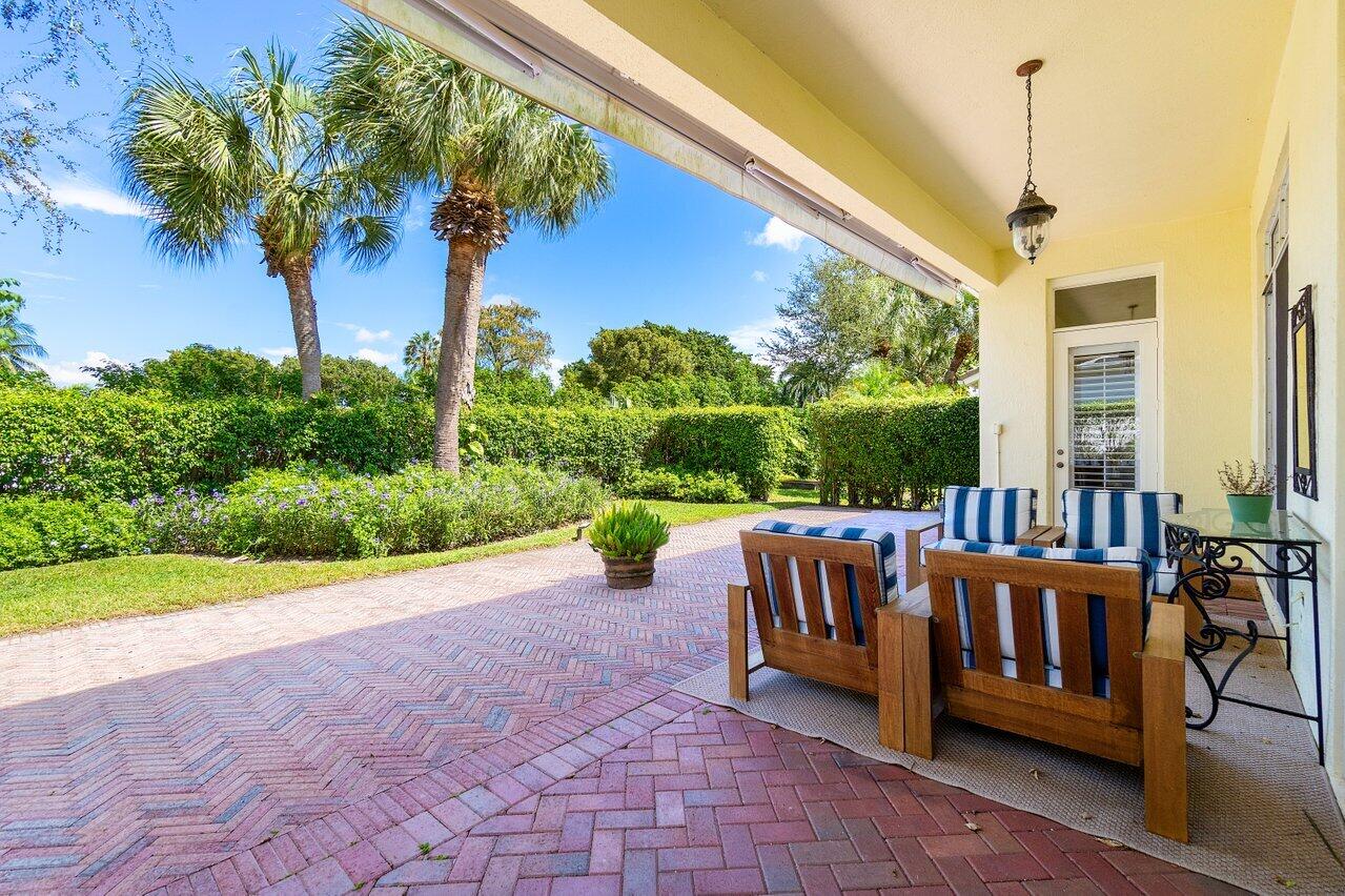 5151 Ventura Drive
