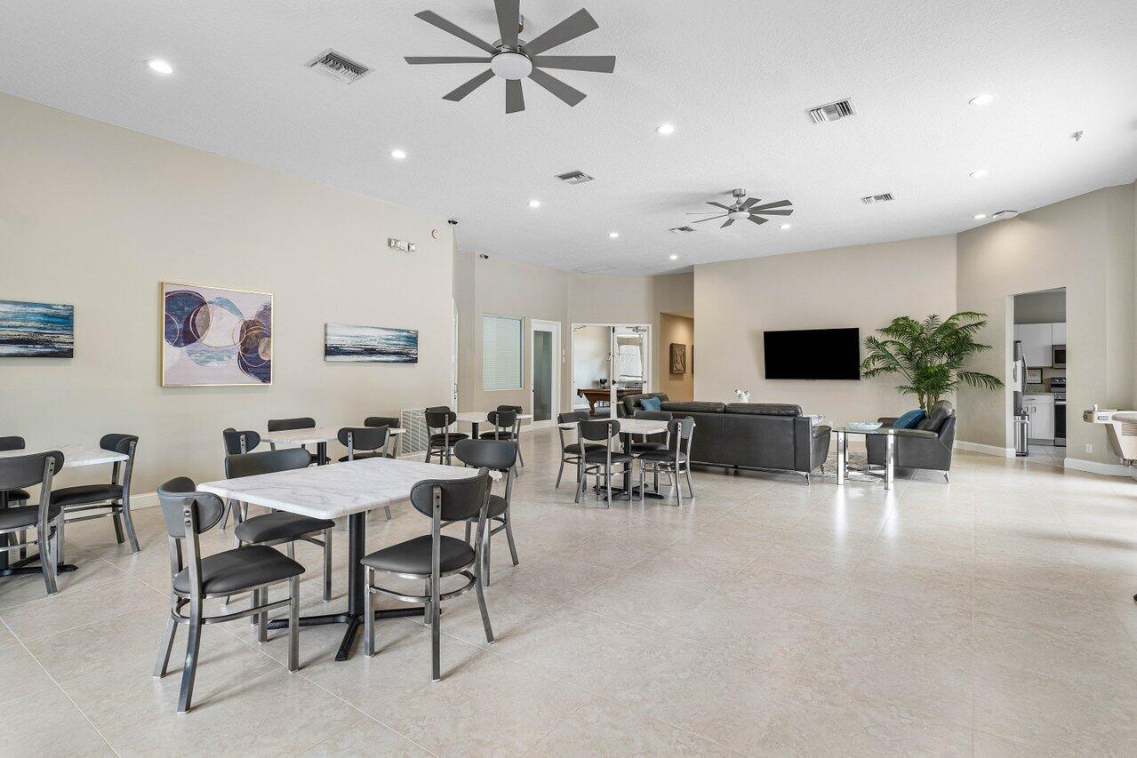 5151 Ventura Drive