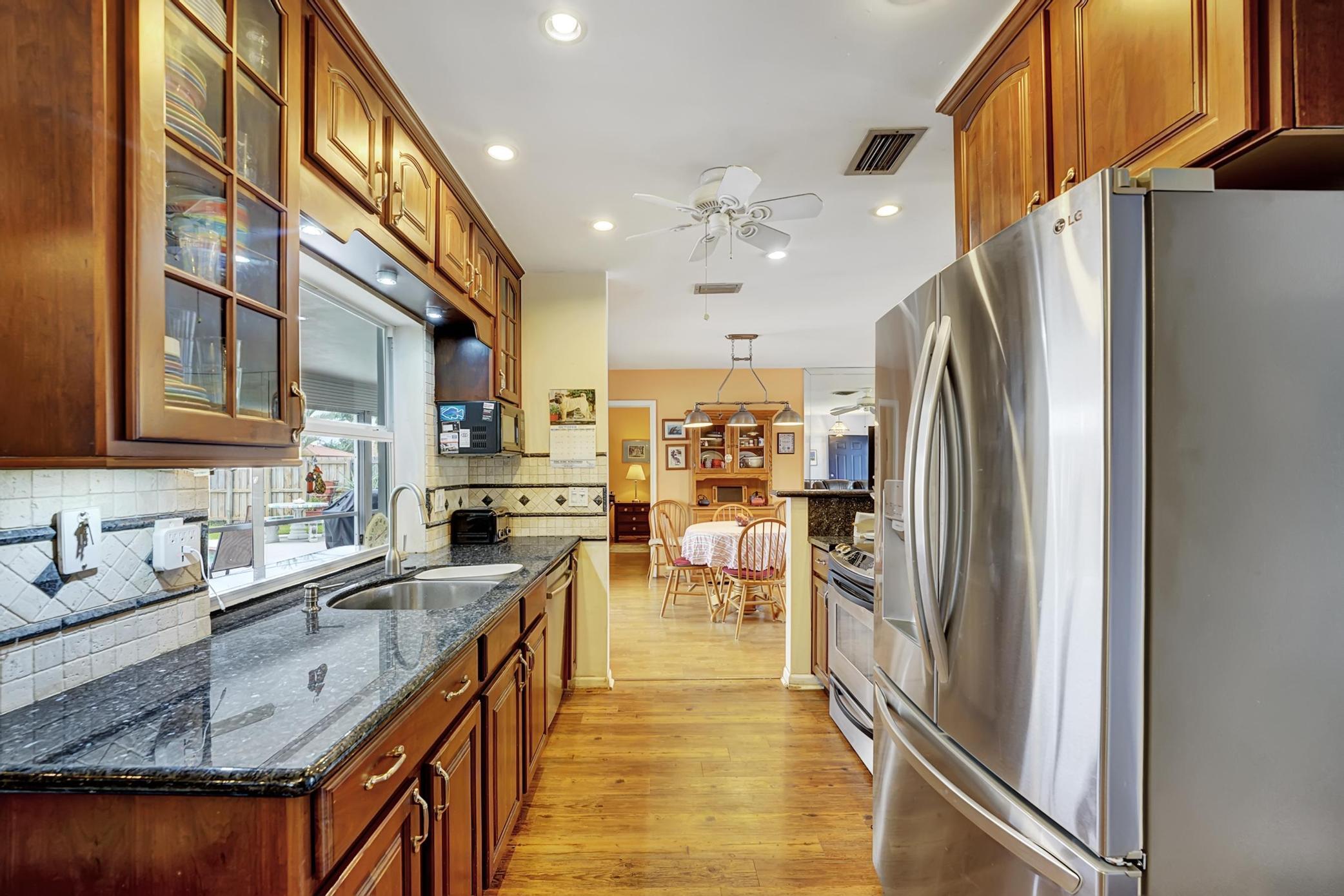 641 NW 15th Avenue