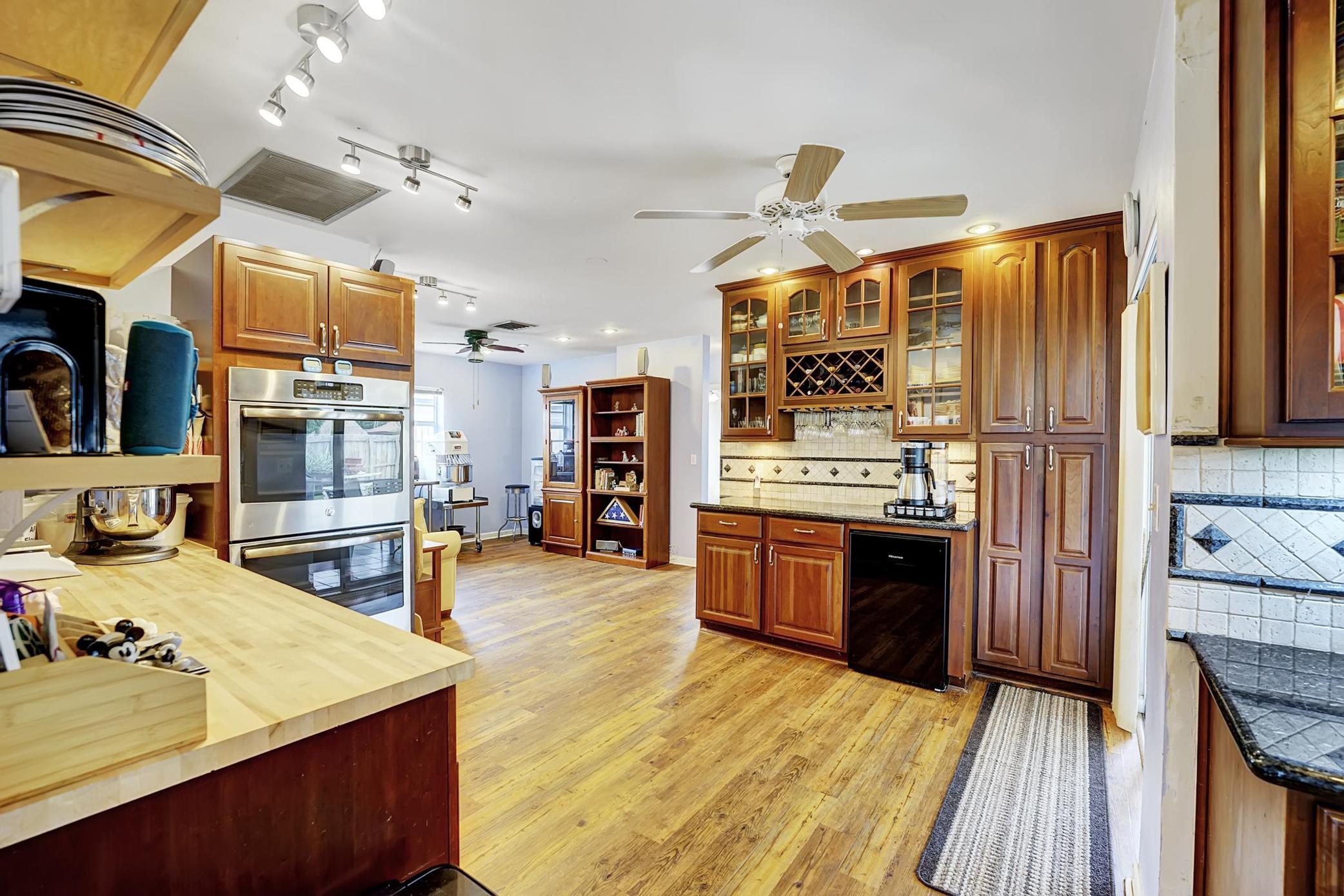 641 NW 15th Avenue
