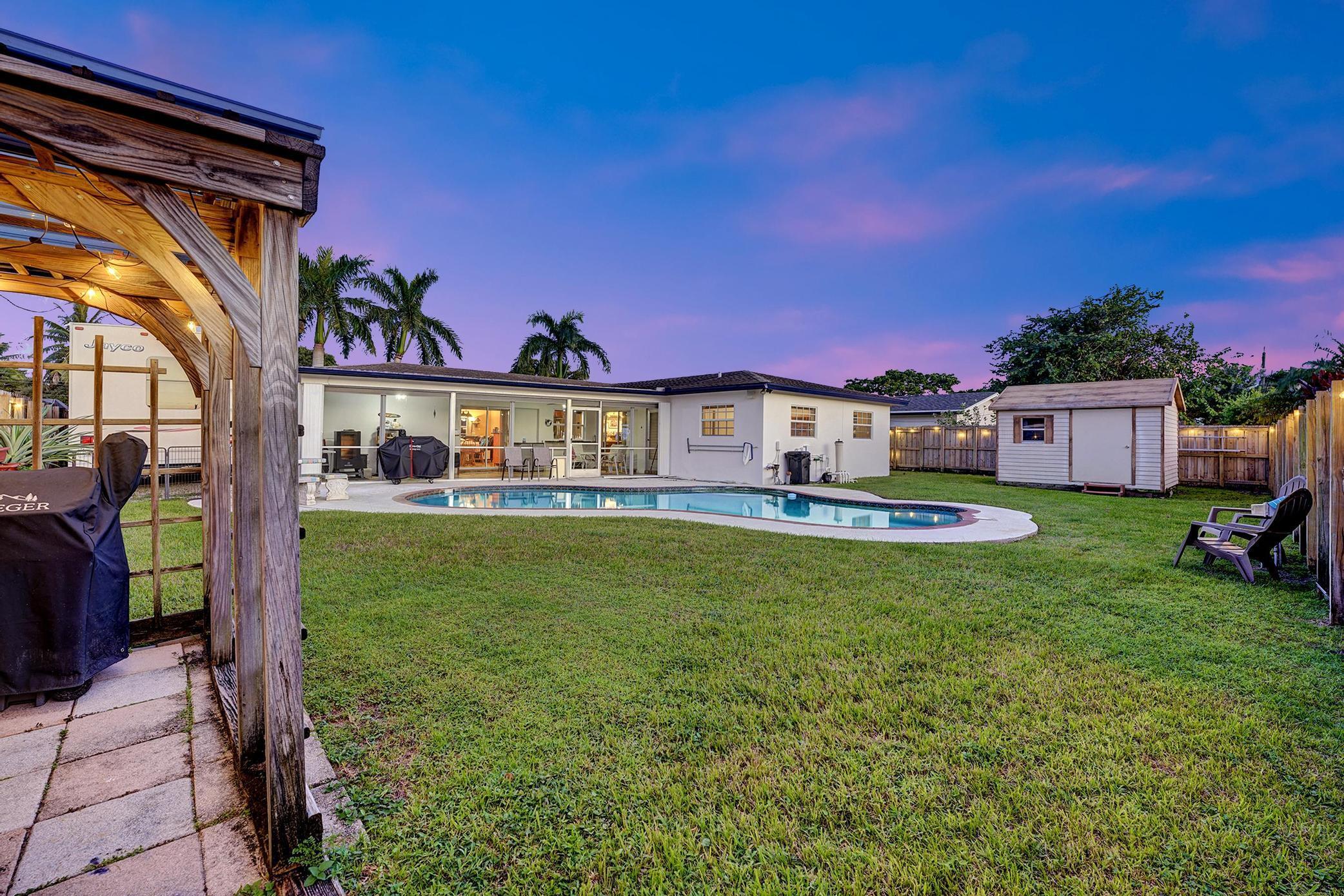 641 NW 15th Avenue