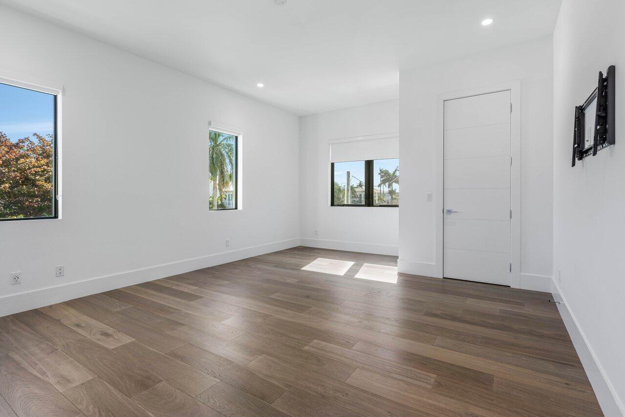 725 NE 71st Street