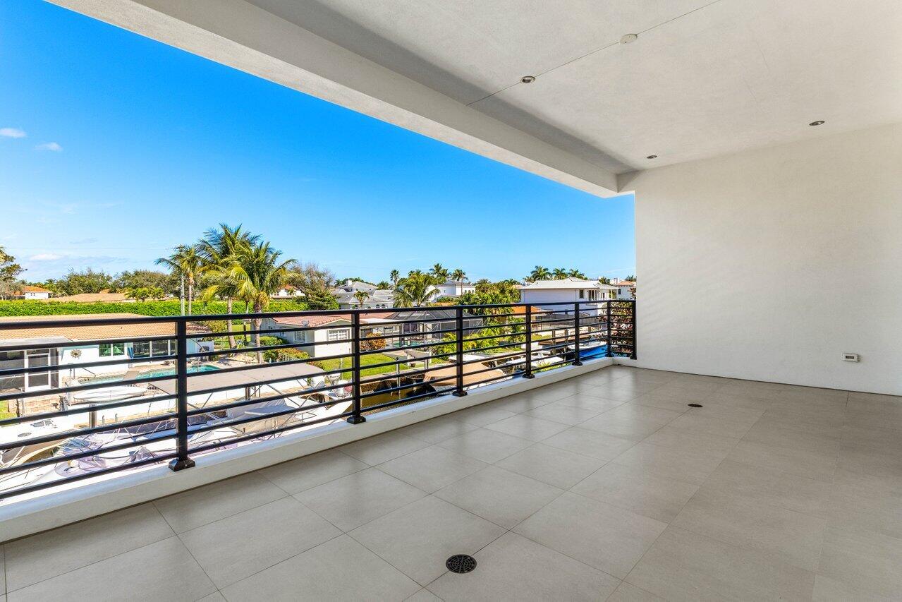 725 NE 71st Street