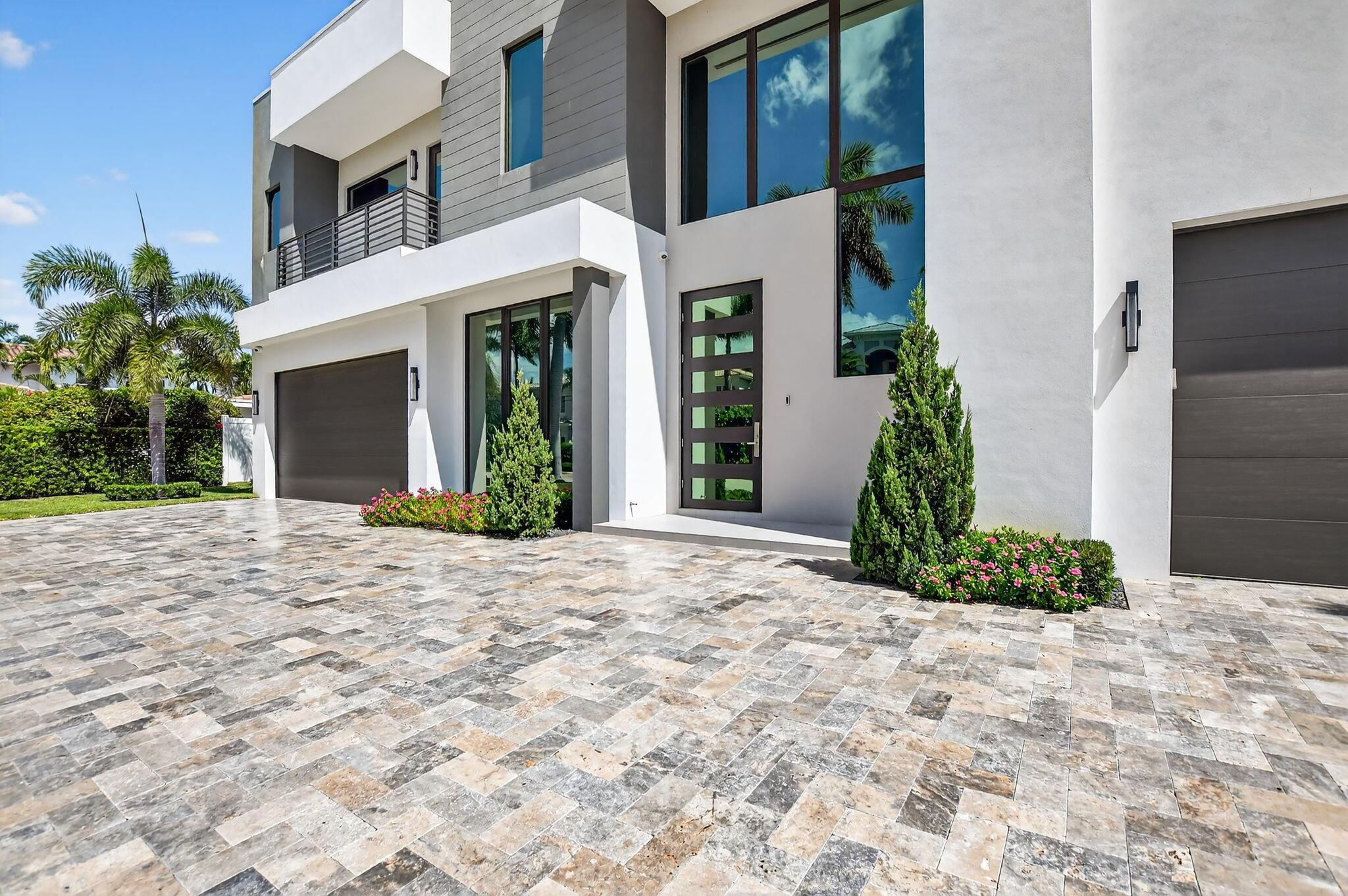 725 NE 71st Street