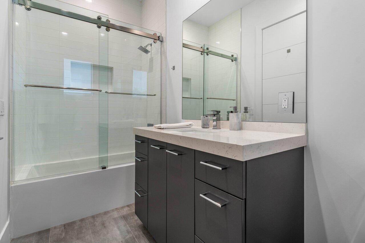 725 NE 71st Street