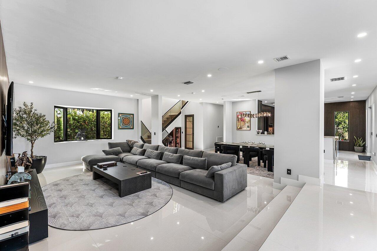 8387 Sawpine Road