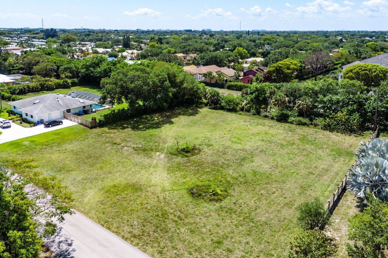 4164 Maurice Drive