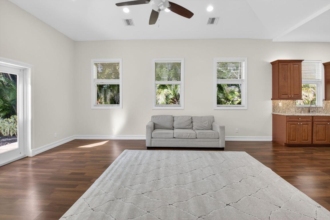 16164 Bridlewood Circle