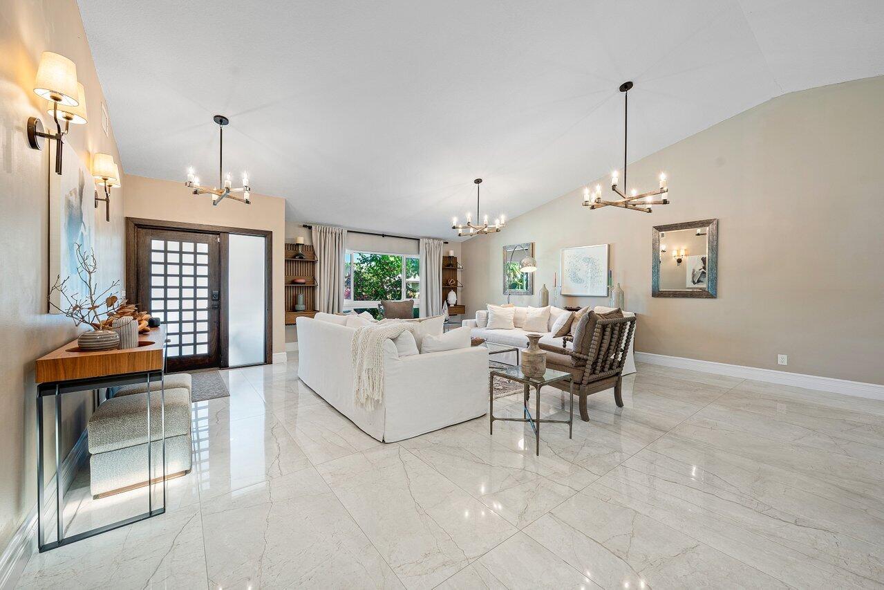 3127 Lakeview Drive