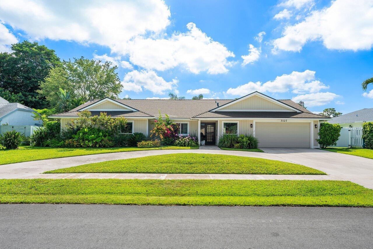 3127 Lakeview Drive