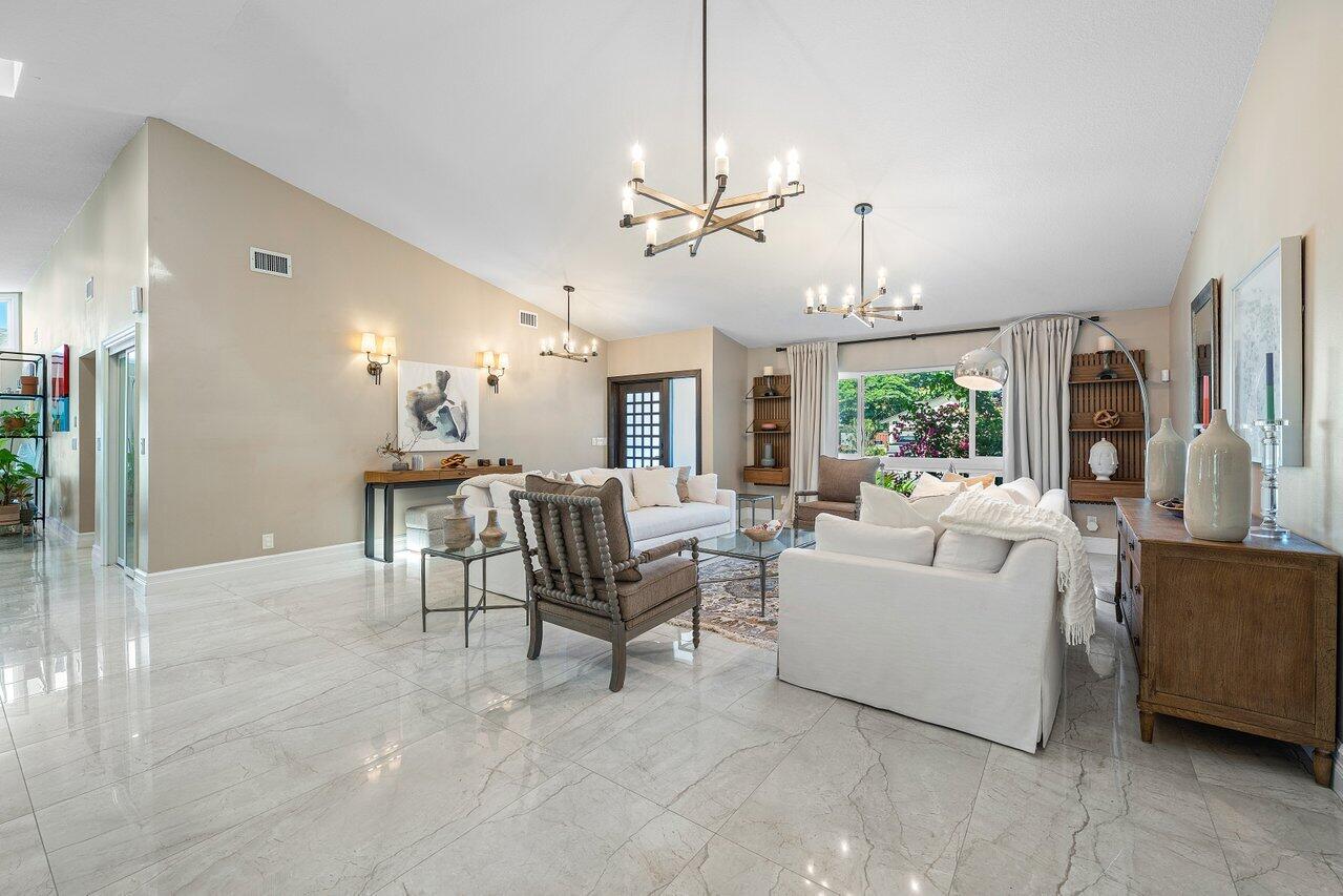 3127 Lakeview Drive