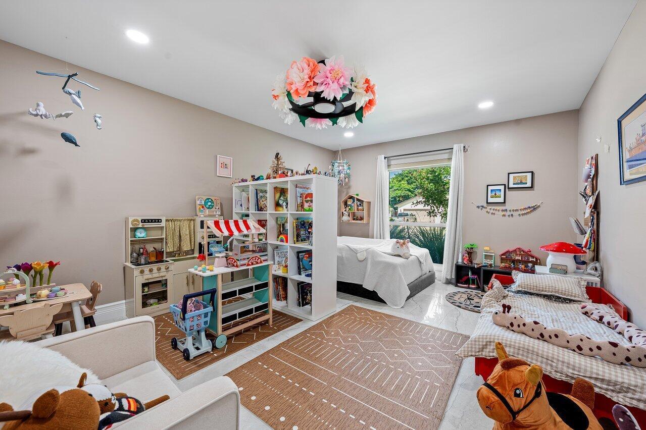 3127 Lakeview Drive