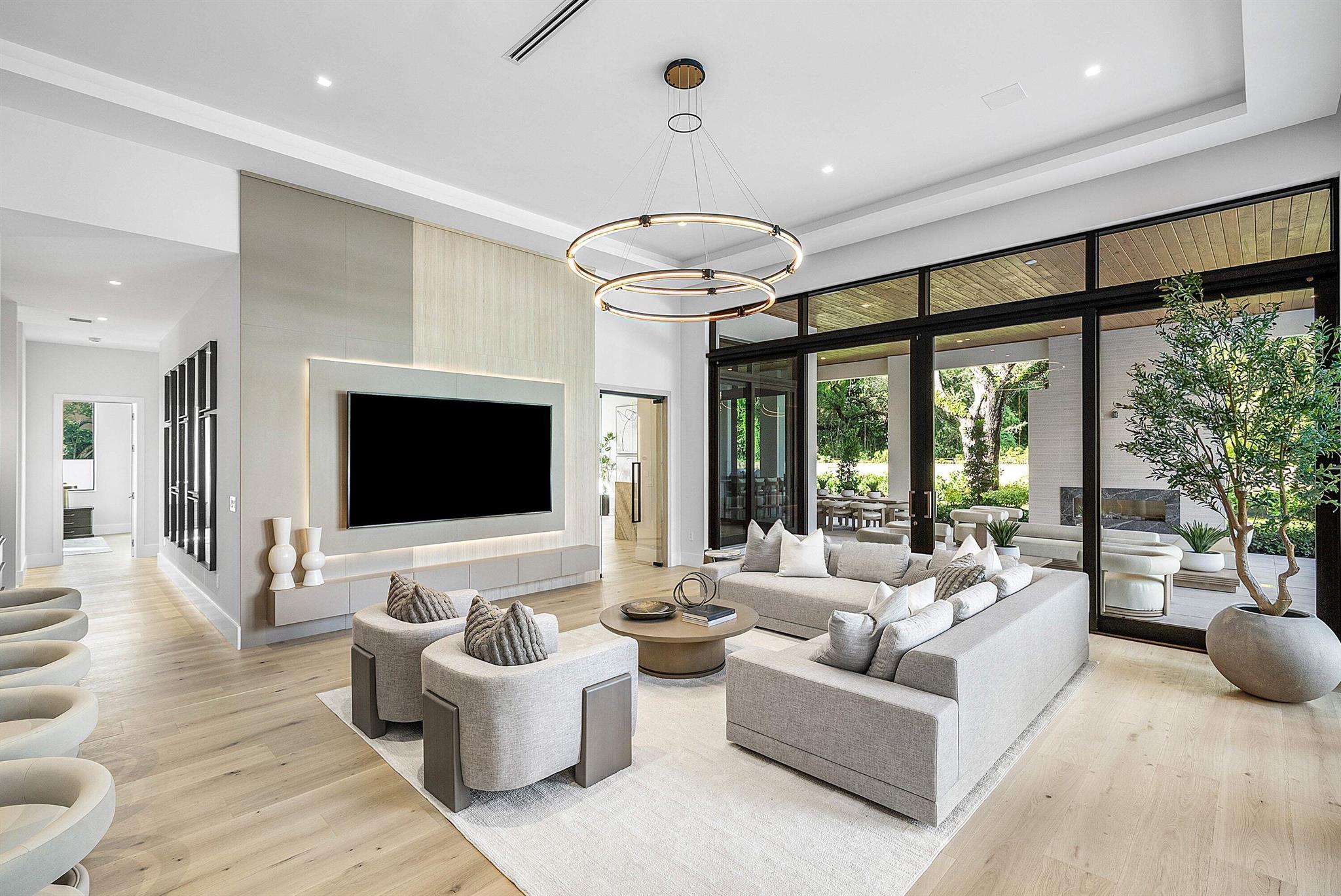 16484 Bridlewood Circle