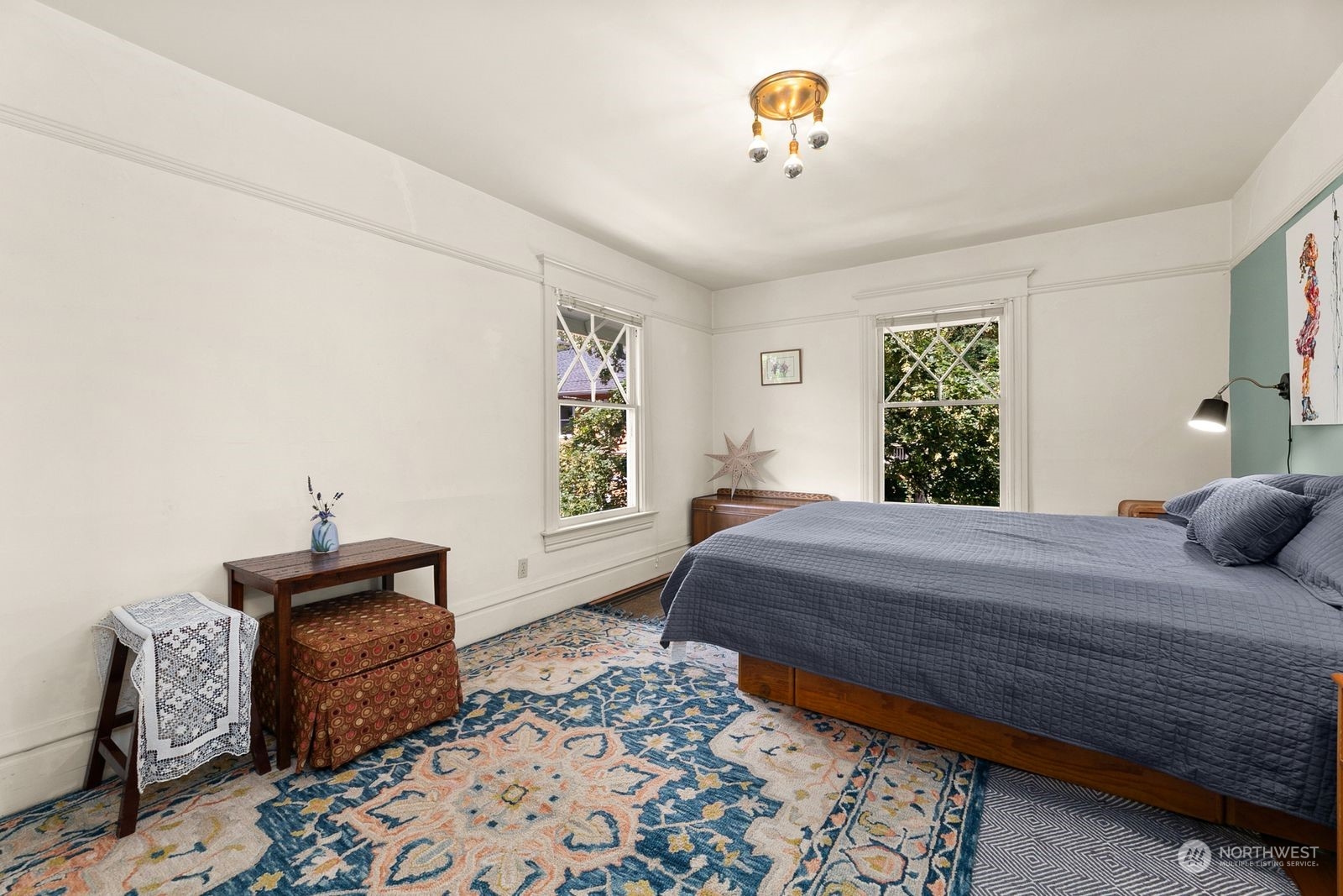 1910 E Columbia Street