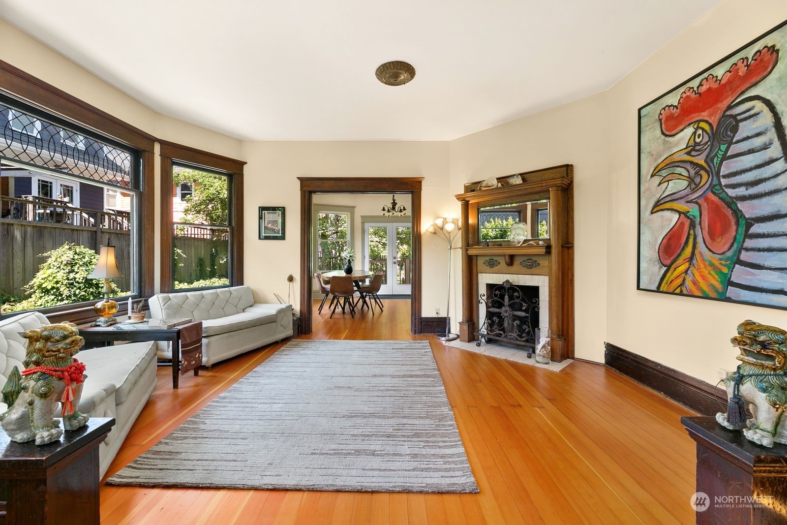 1910 E Columbia Street