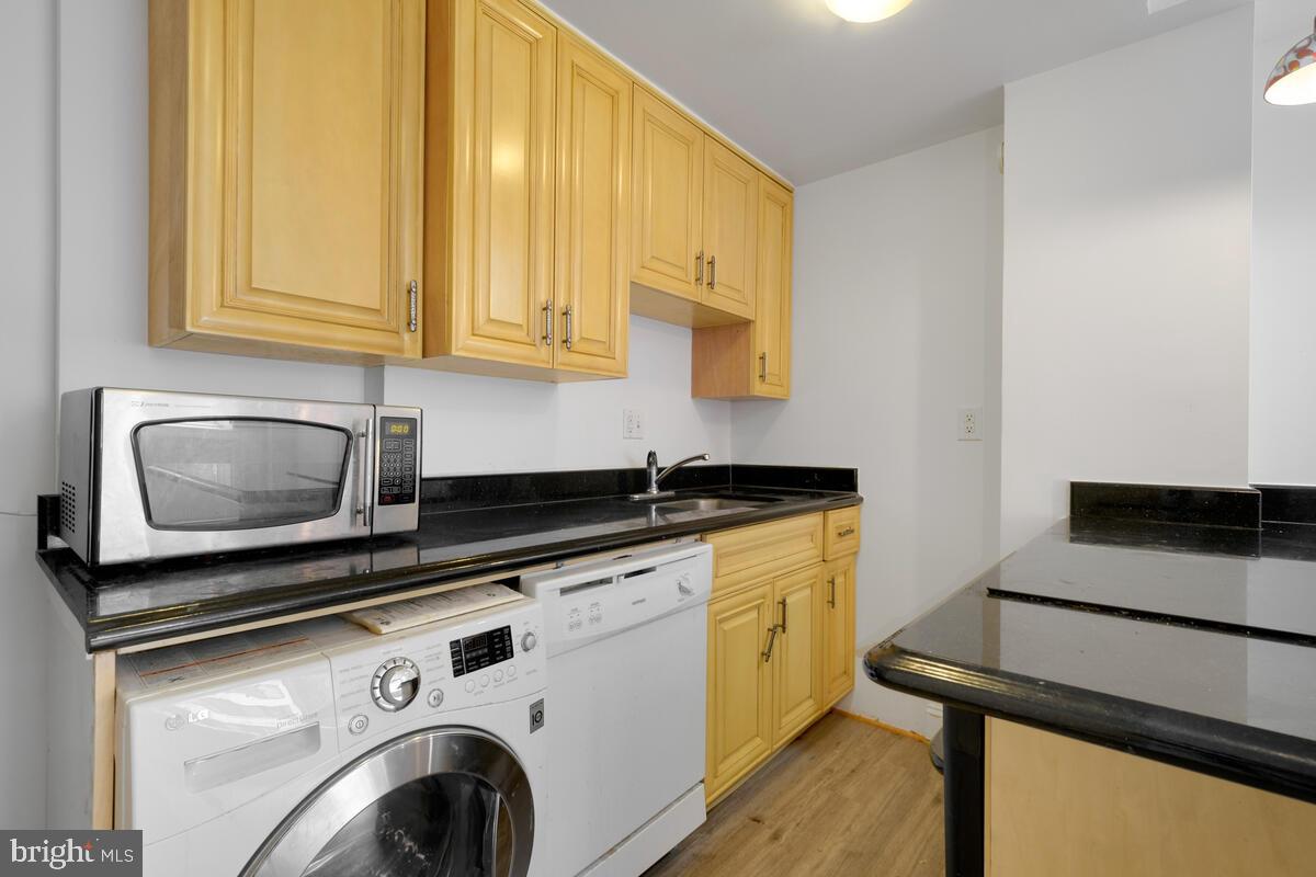 1125 12TH STREET NW 23