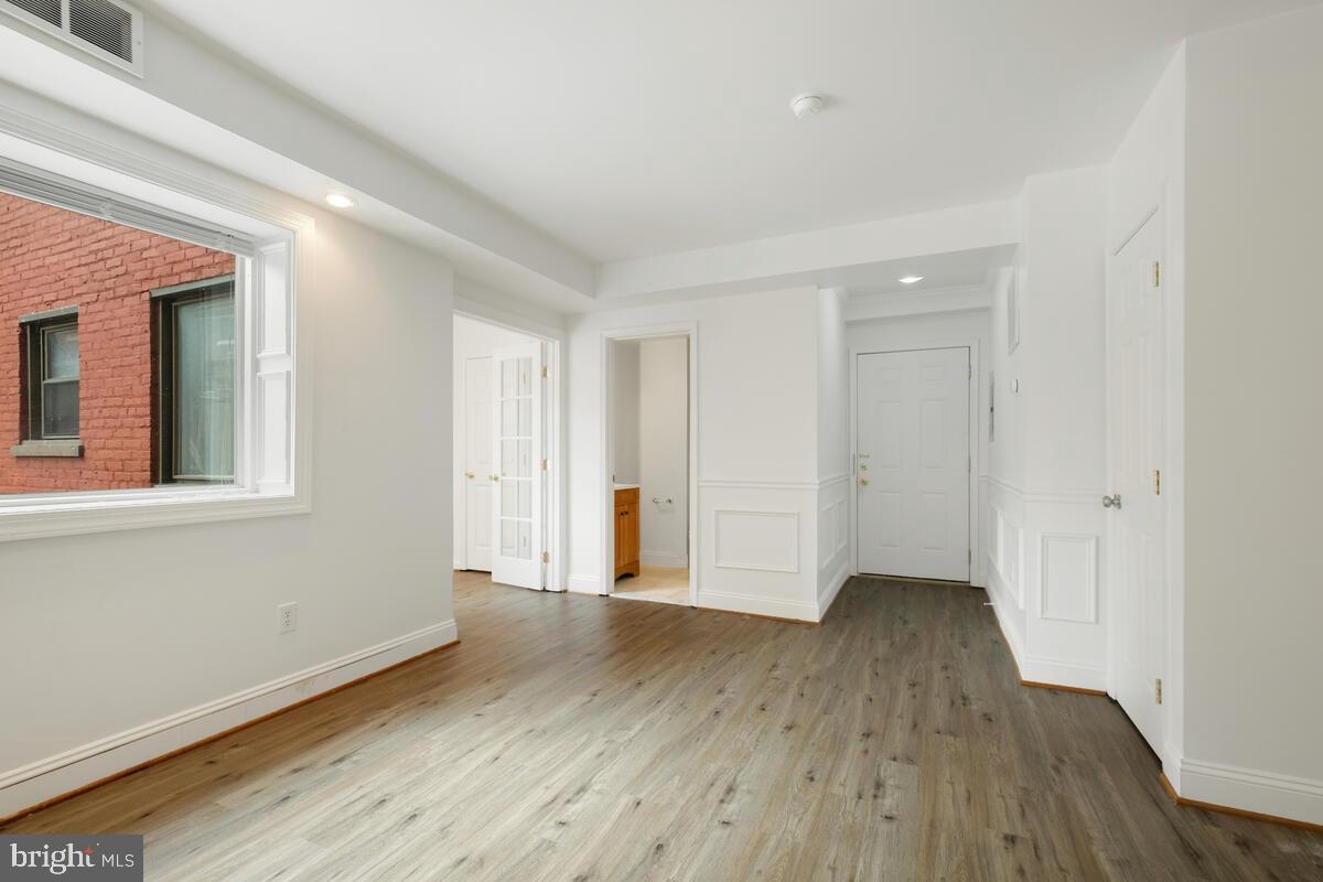 1125 12TH STREET NW 23