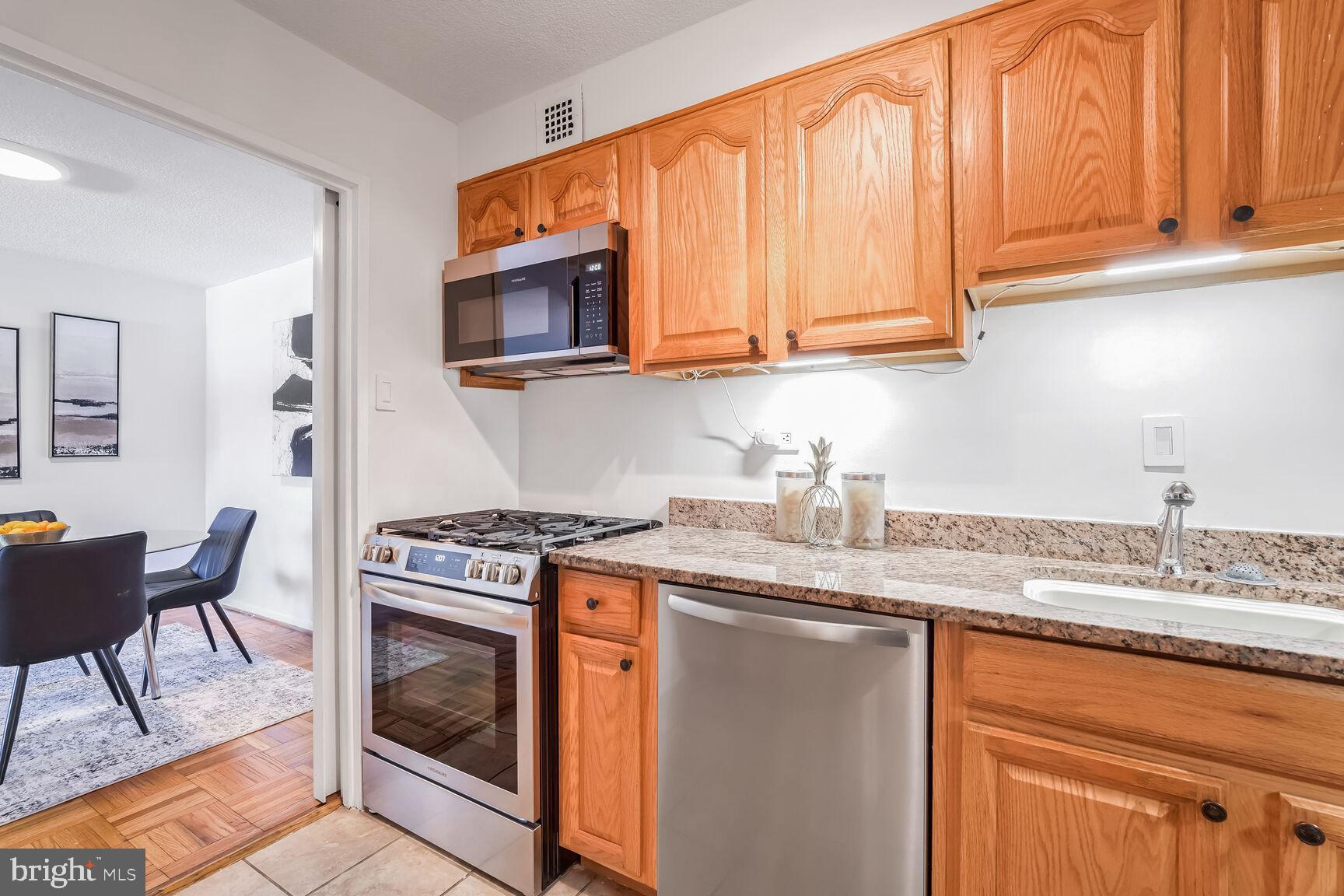700 7TH STREET SW 208