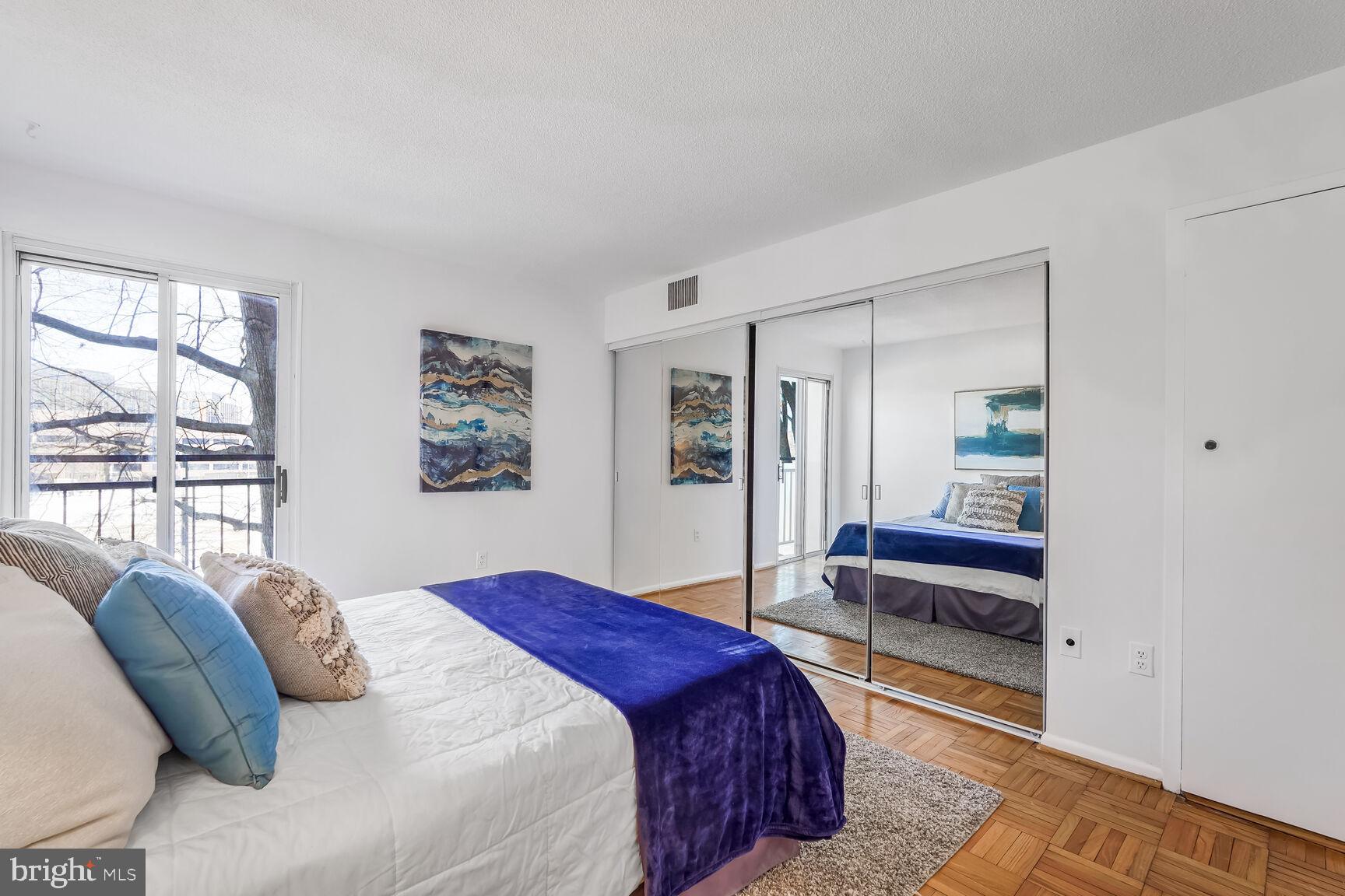 700 7TH STREET SW 208