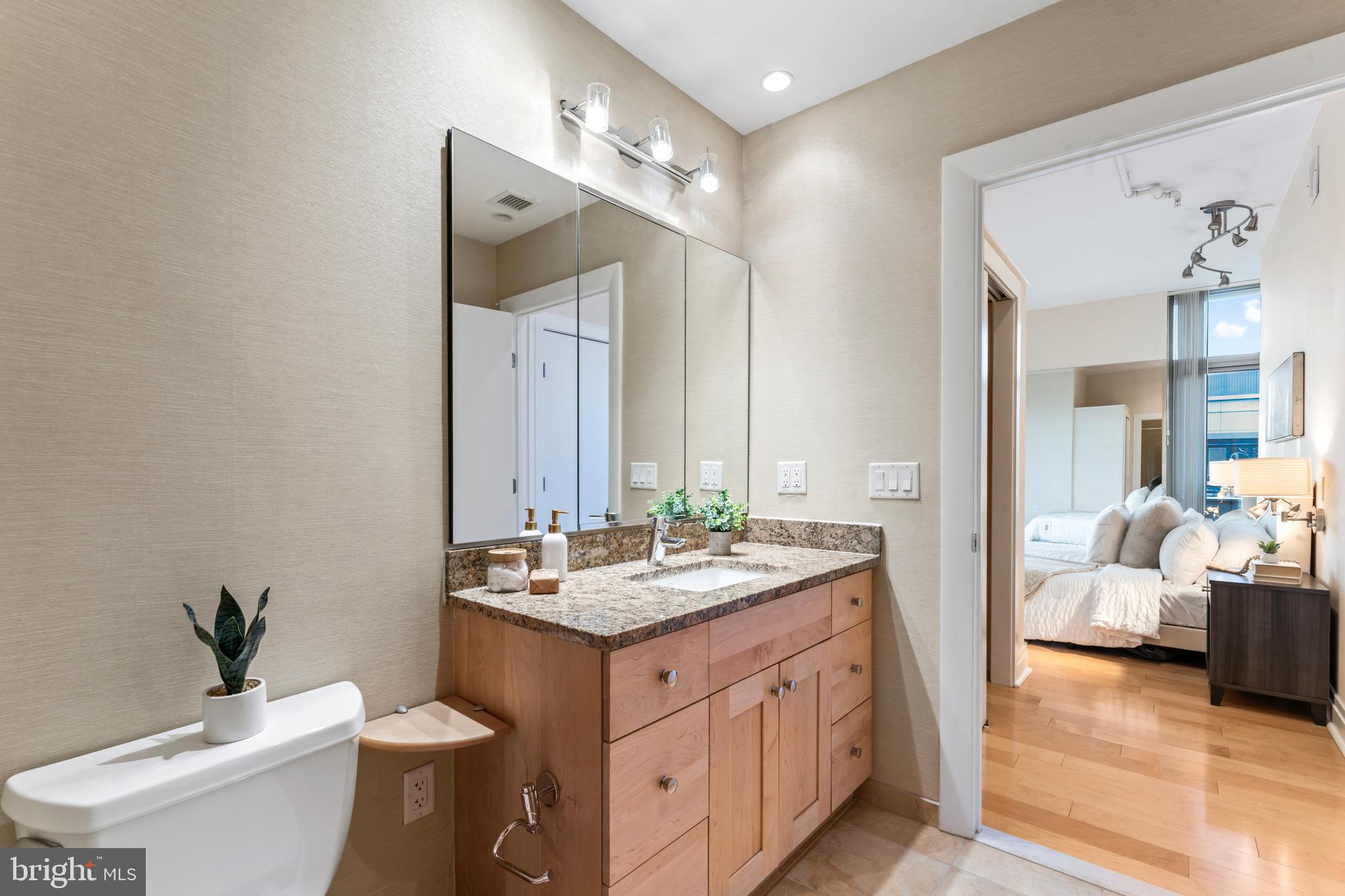 811 4TH STREET NW 1011