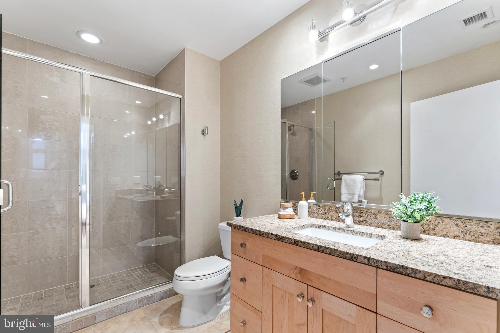 811 4TH STREET NW 1011