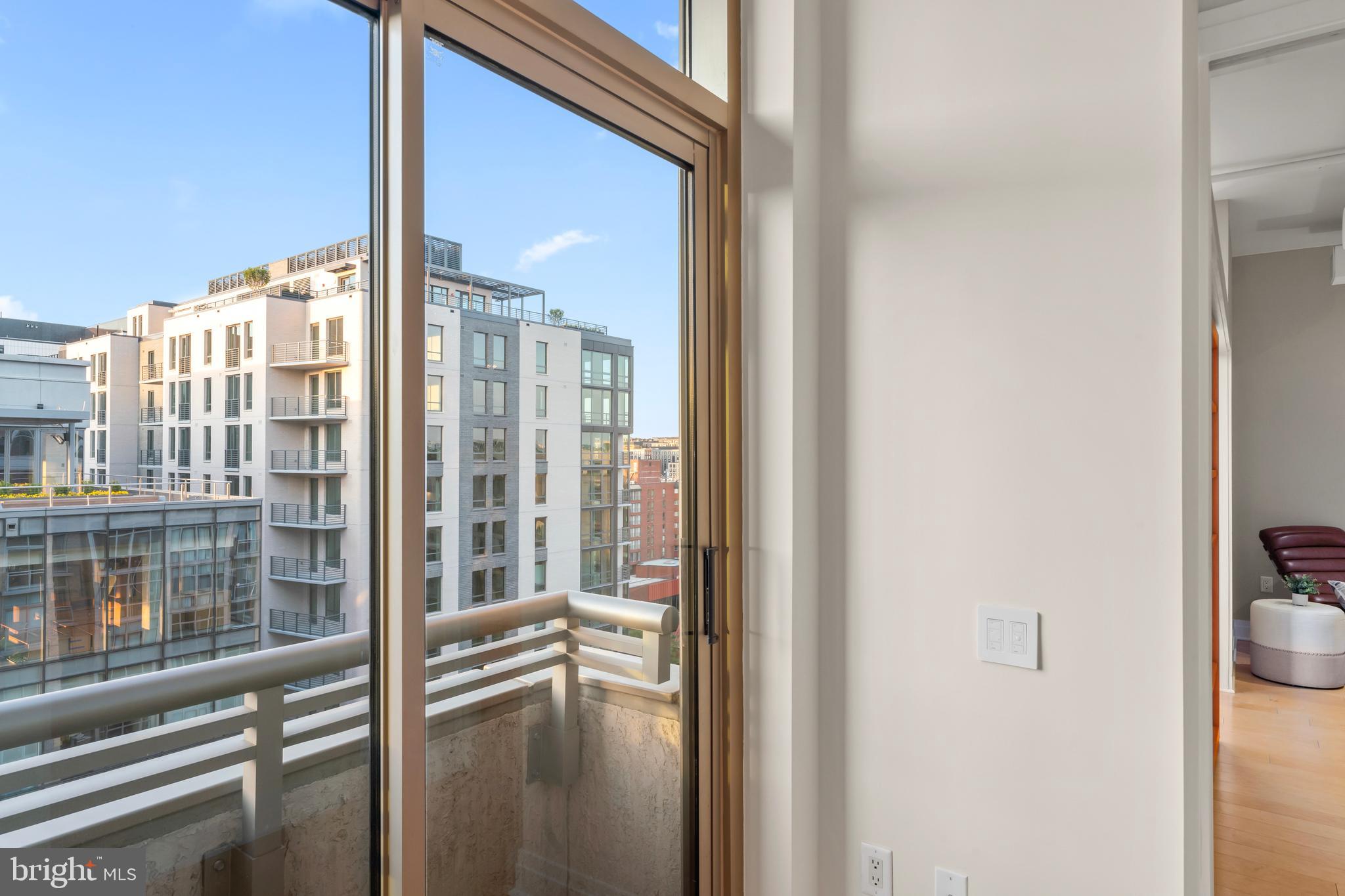 811 4TH STREET NW 1011