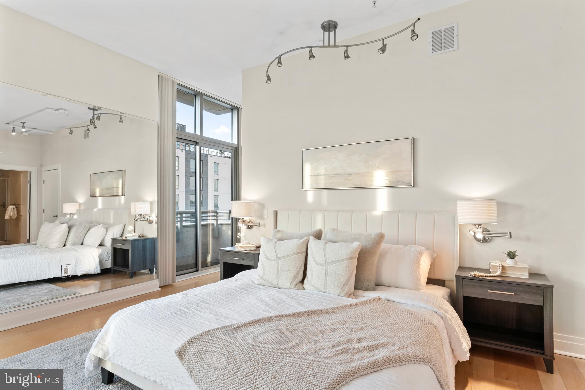 811 4TH STREET NW 1011
