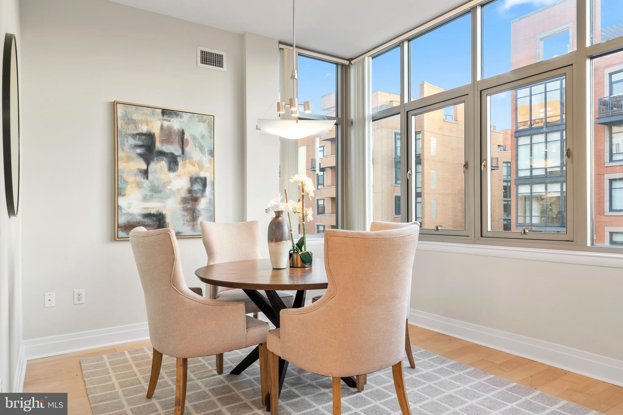 811 4TH STREET NW 1011