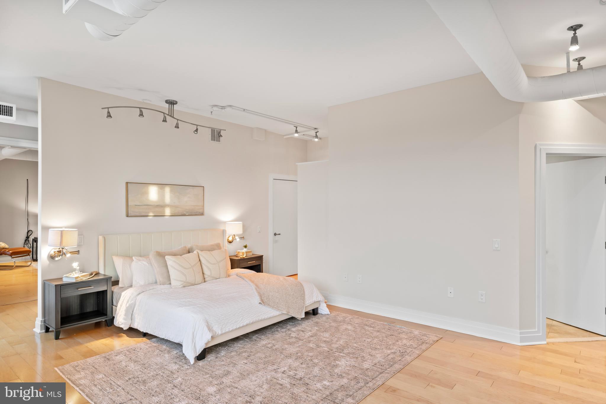811 4TH STREET NW 1011