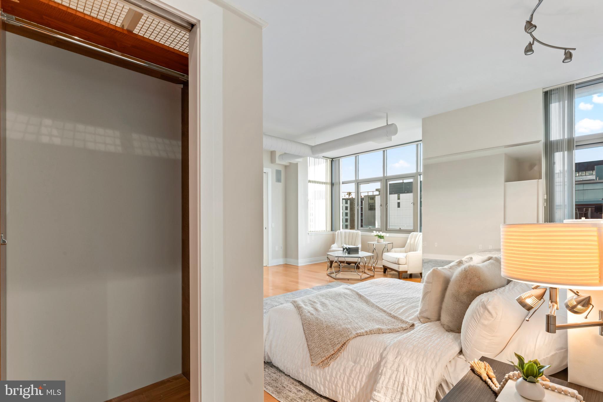 811 4TH STREET NW 1011