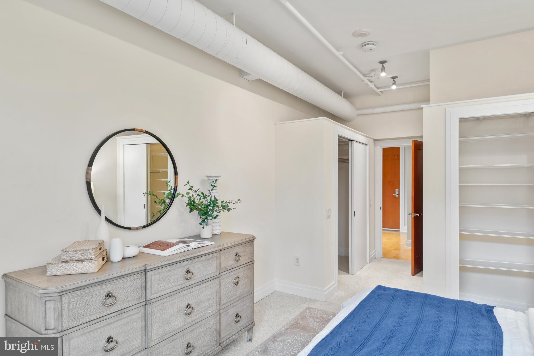 811 4TH STREET NW 1011
