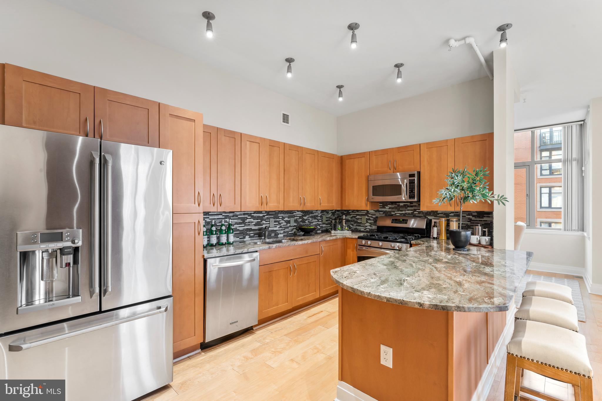 811 4TH STREET NW 1011