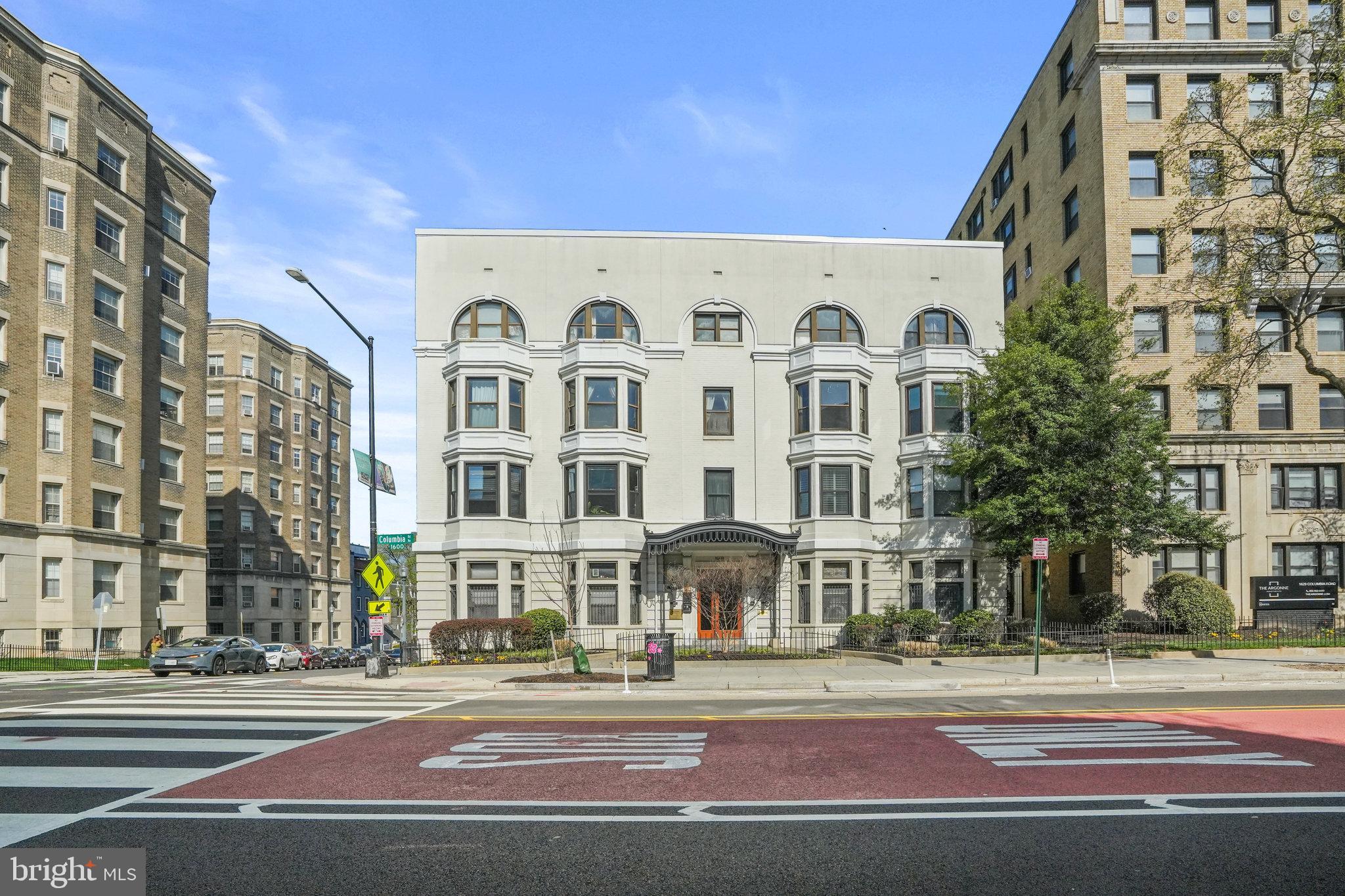 1669 COLUMBIA ROAD NW 201