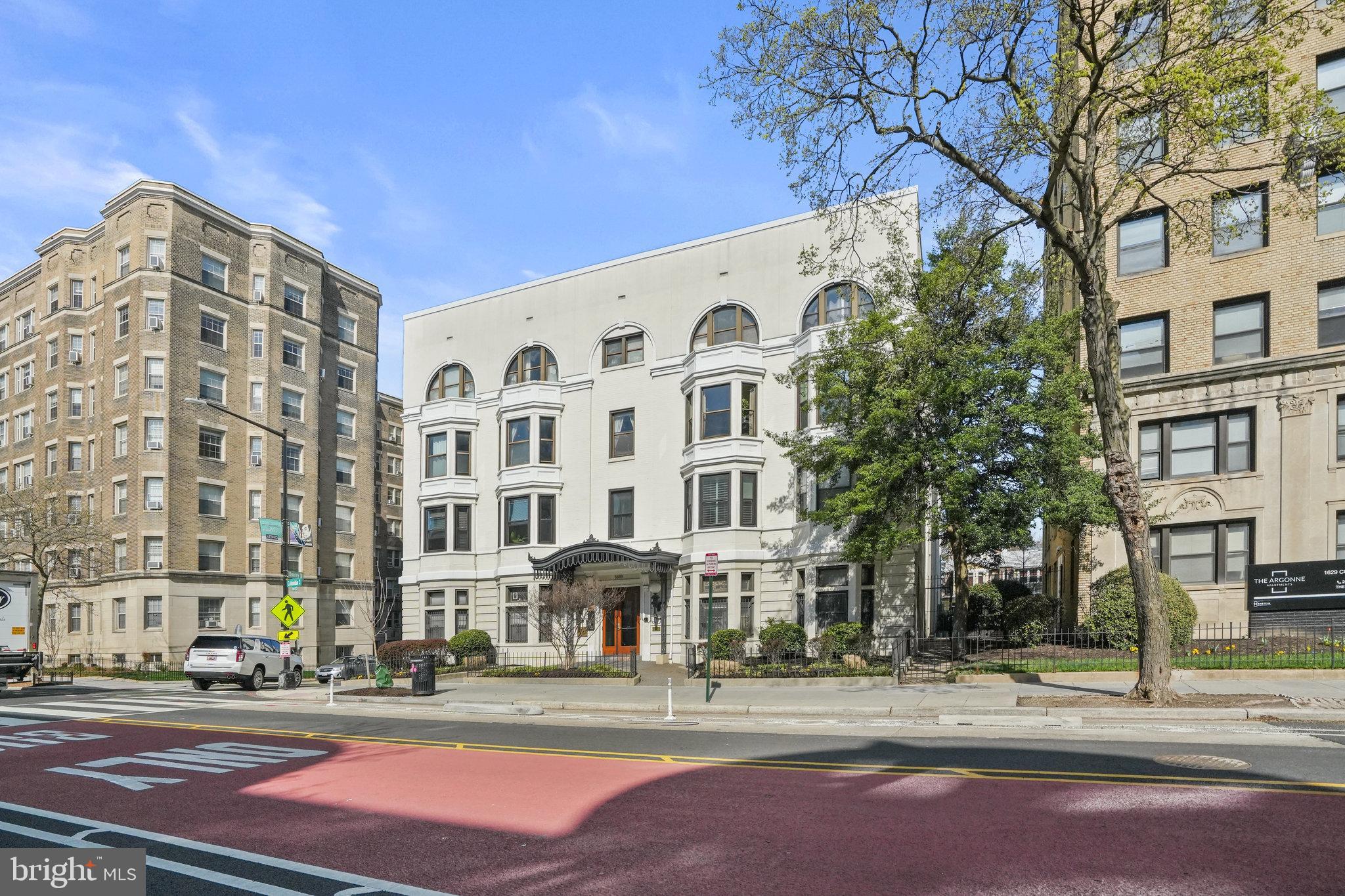1669 COLUMBIA ROAD NW 201