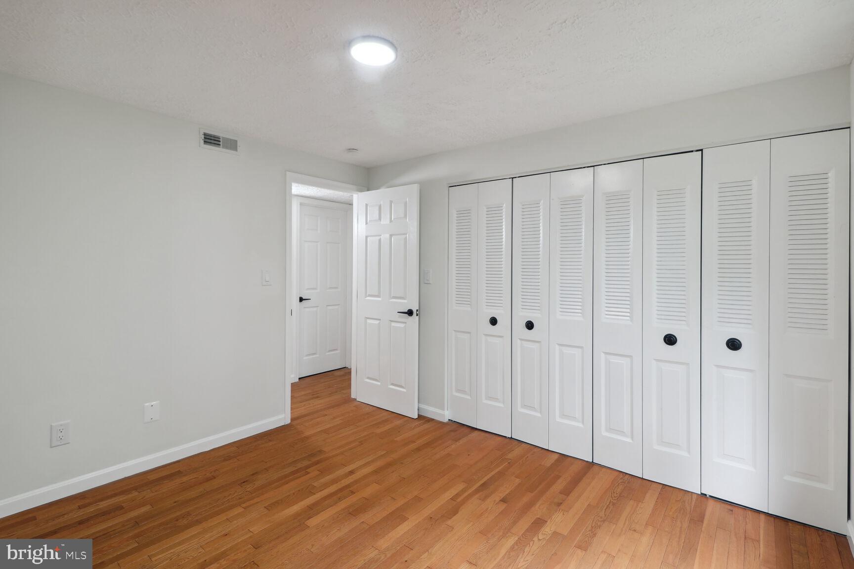 3500 WEDGEWOOD COURT J J