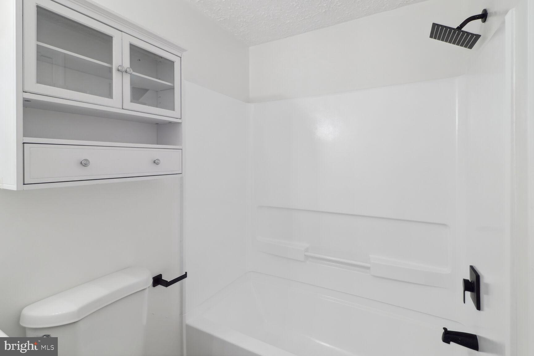 3500 WEDGEWOOD COURT J J