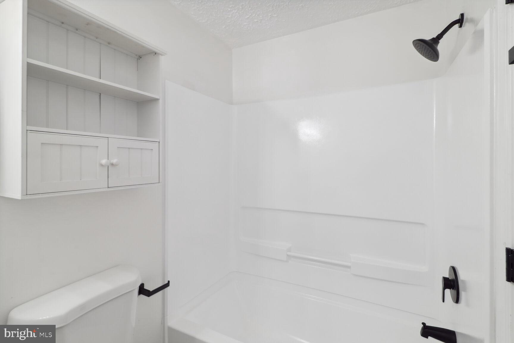 3500 WEDGEWOOD COURT J J